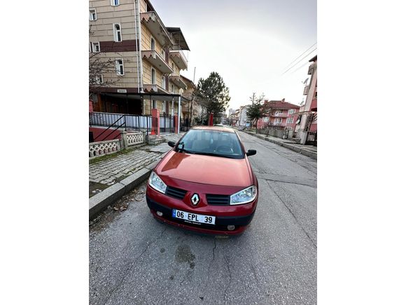 Sahibinden Renault Megane 1.4 Authentique 2004 Model  226.000 km Bordo