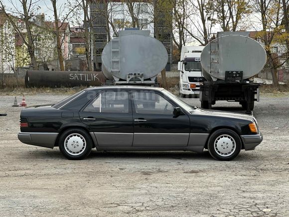 Sahibinden Mercedes - Benz E 300 D 1988 Model 