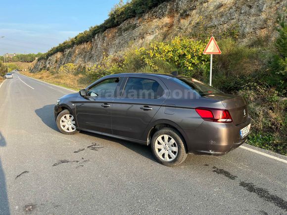 TEMİZ  BAKIMLI AİLE ARACI 133 bin km