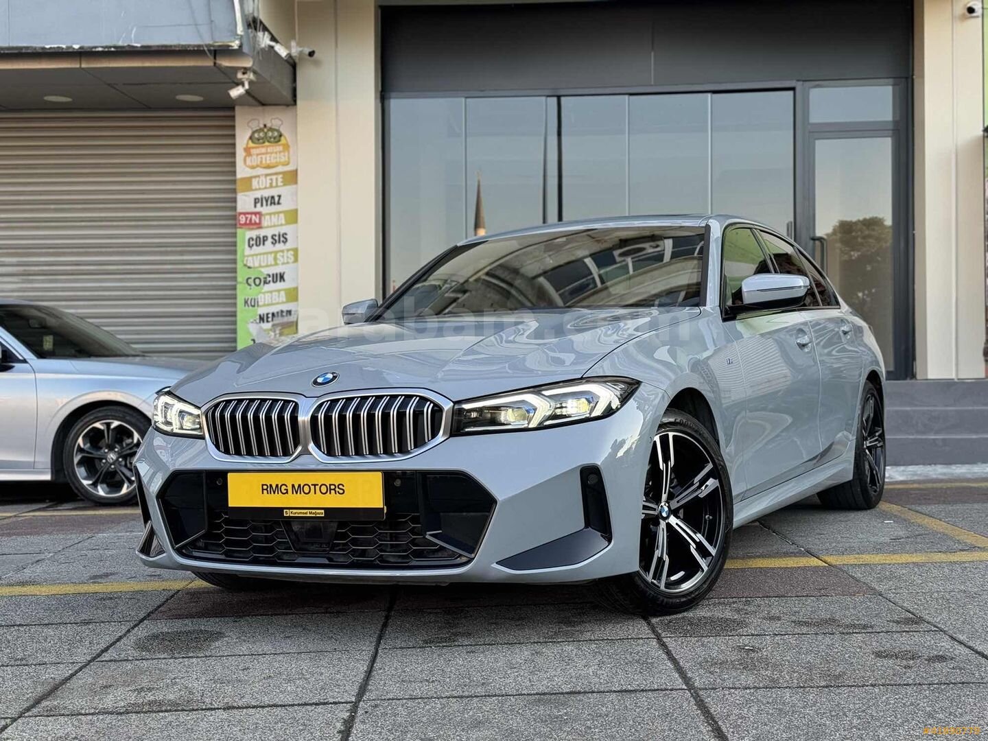 Galeriden BMW 3 Serisi 320i M Sport 2023 Model İstanbul 25.000 km Gri 1