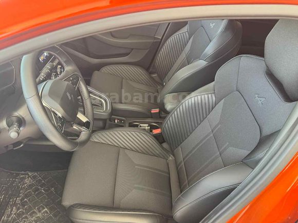 Sahibinden Renault Clio 1.0 TCe Techno Esprit Alpine 2024 Model  4000  binde