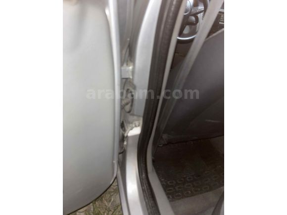 Sahibinden Renault Clio 1.4 Authentique 2006 Model 
