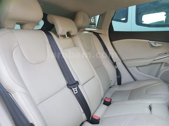 Volvo V40 1.6 D Premium+Plus  Boyasız