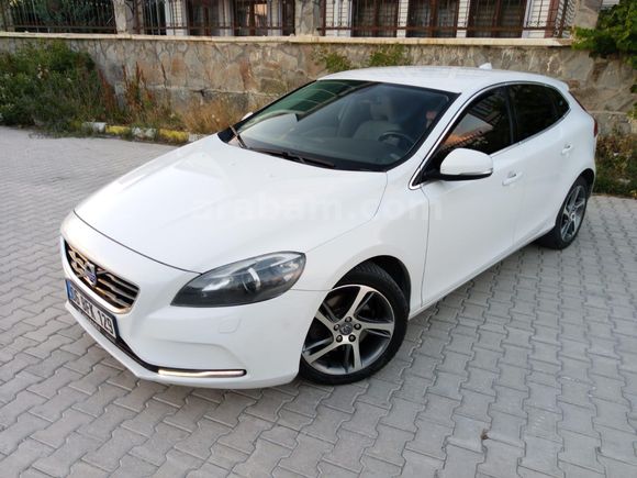Volvo V40 1.6 D Premium+Plus  Boyasız