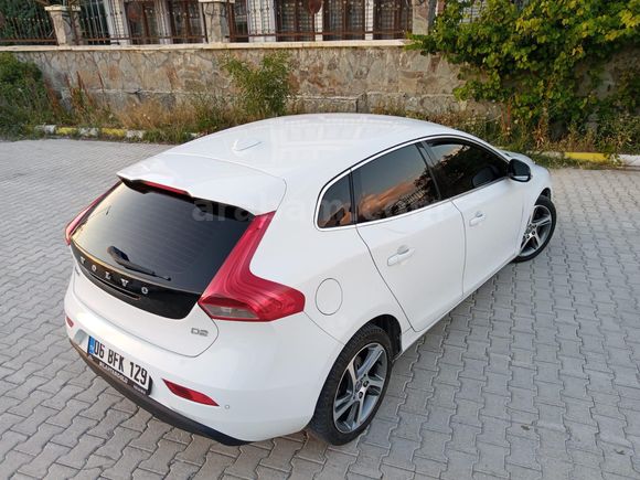 Volvo V40 1.6 D Premium+Plus  Boyasız
