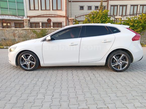 Volvo V40 1.6 D Premium+Plus  Boyasız