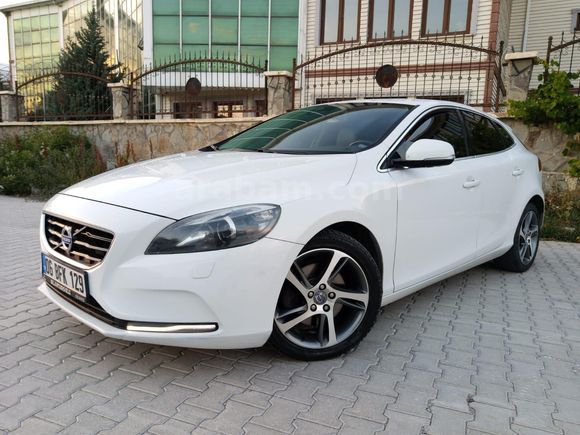 Volvo V40 1.6 D Premium+Plus  Boyasız