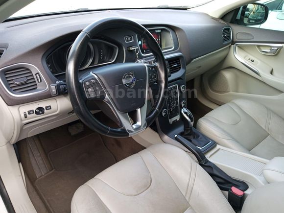 Volvo V40 1.6 D Premium+Plus  Boyasız