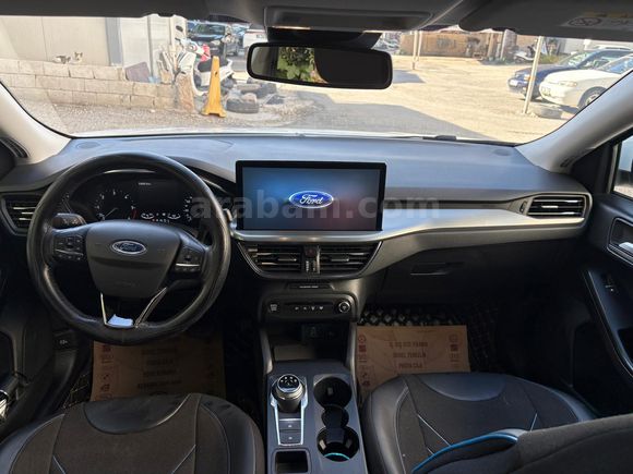 Sahibinden Ford Focus 1.5 EcoBlue Titanium Stil 2023 Model
