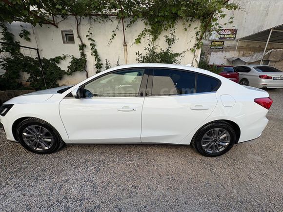Sahibinden Ford Focus 1.5 EcoBlue Titanium Stil 2023 Model