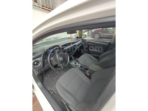 Sahibinden Toyota Corolla 1.4 D-4D Active 2016 Model  187.000 km Beyaz