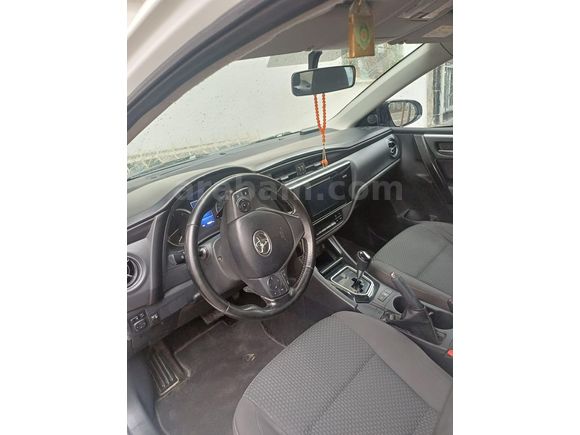 Sahibinden Toyota Corolla 1.4 D-4D Active 2016 Model  187.000 km Beyaz