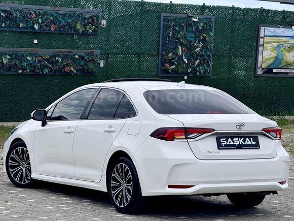 2021 TOYOTA COROLLA 1.5 FLAME X-PACK MULTİDRİVE S 142.ooo KM