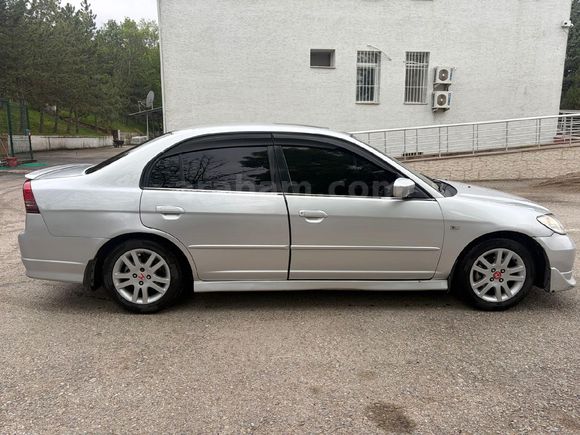 Sahibinden Honda Civic 1.6i VTEC ES 2005 Model