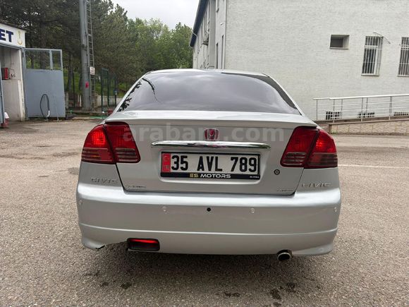 Sahibinden Honda Civic 1.6i VTEC ES 2005 Model