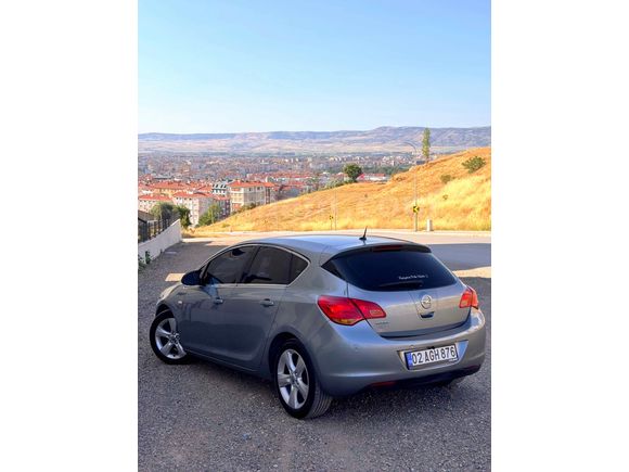 Sahibinden Opel Astra 1.6 Cosmo 2010 Model 