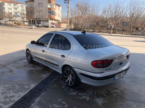 Sahibinden Renault Megane 1.6 Expression 2000 Model 