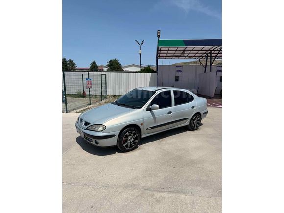 Sahibinden Renault Megane 1.6 Expression 2000 Model 