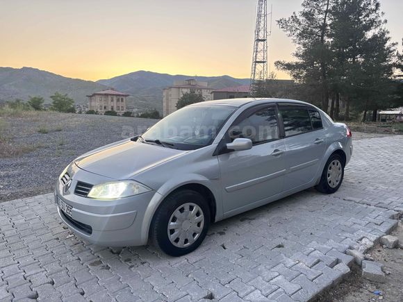 Sahibinden Renault Megane 1.6 Authentique 2004 Model 