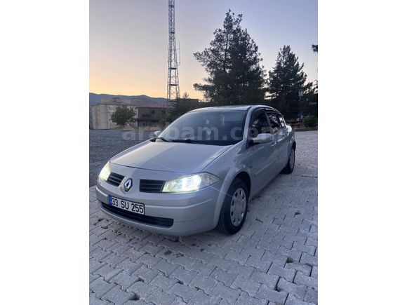 Sahibinden Renault Megane 1.6 Authentique 2004 Model 