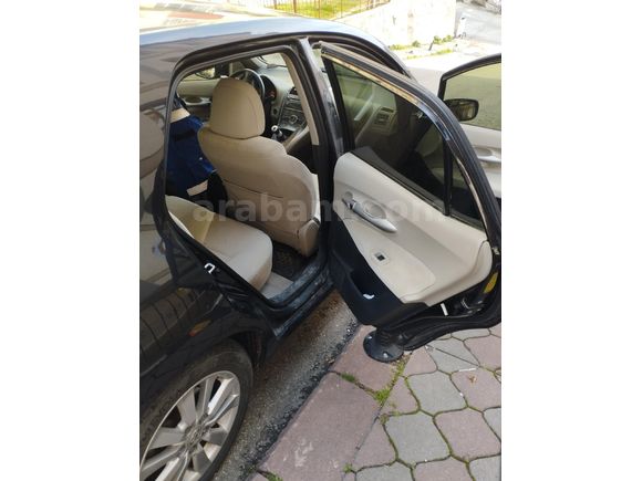 Sahibinden Toyota Auris 1.6 Elegant 2008 Model aynalar katlanır değil