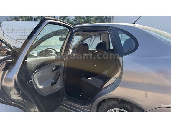 Sahibinden Seat Cordoba 1.4 Signo 2004 Model