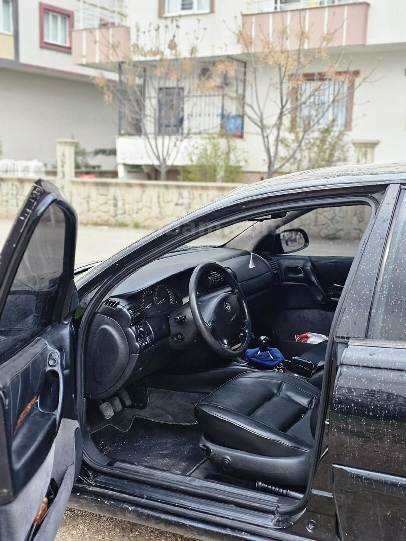 Sahibinden Opel Omega 3.0 CD 1997 Model Mardin 330.000 km Siyah 2