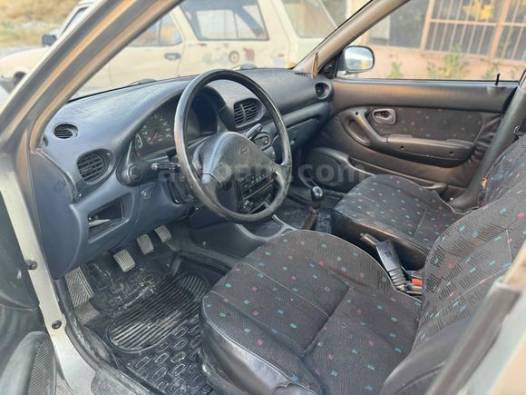 ATEŞHARMAN AUTO'DAN DEĞİŞENSİZ 98 Hyundai Accent 1.3