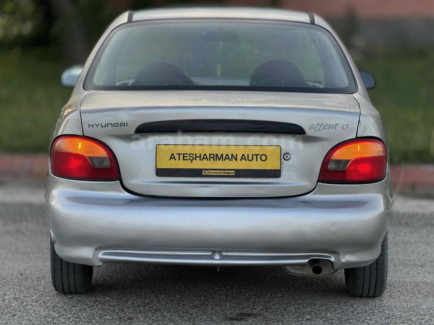 Galeriden Hyundai Accent 1.3 GLS 1998 Model Niğde 345.000 km Gri (Gümüş) 7