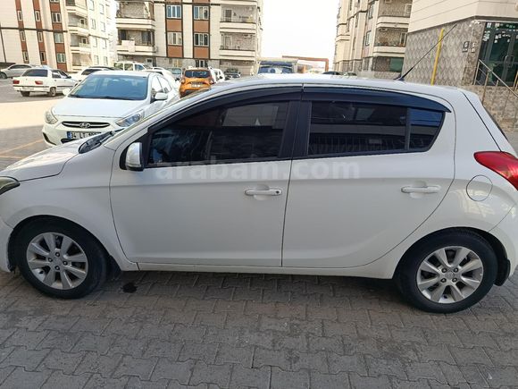 Sahibinden Hyundai i20 1.4 CRDi Sense 2013 Model