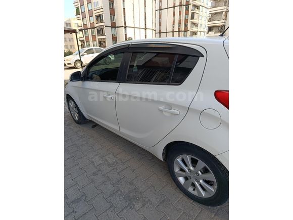 Sahibinden Hyundai i20 1.4 CRDi Sense 2013 Model