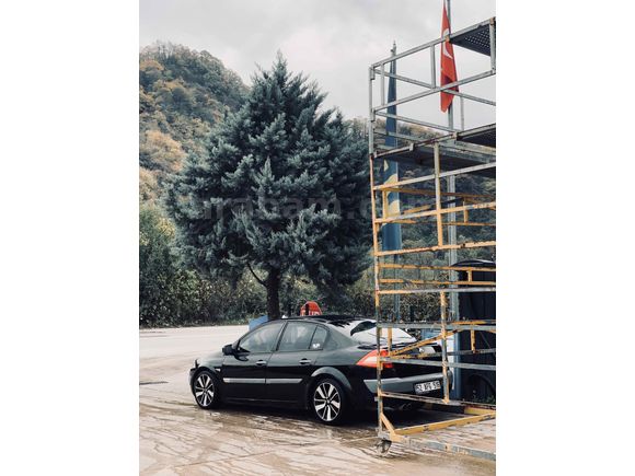Sahibinden Renault Megane 1.6 Dynamique 2004 Model  332.000 km Siyah