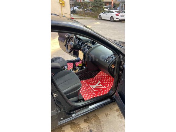 Sahibinden Renault Megane 1.6 Dynamique 2004 Model  332.000 km Siyah