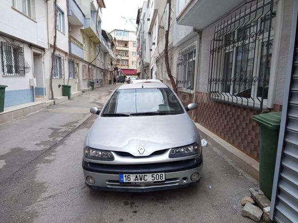 Sahibinden Renault Laguna 1.8 RXE 1999 Model