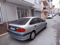 Sahibinden Renault Laguna 1.8 RXE 1999 Model
