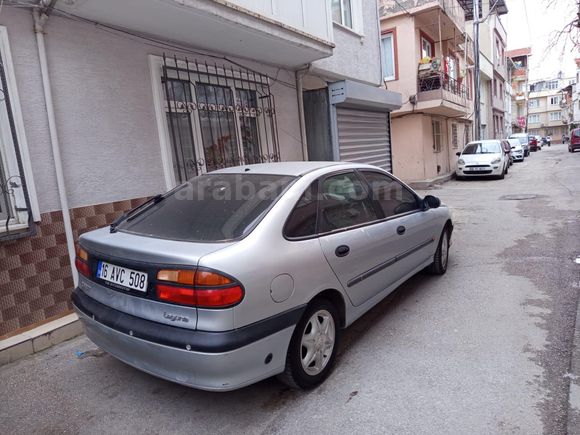 Sahibinden Renault Laguna 1.8 RXE 1999 Model