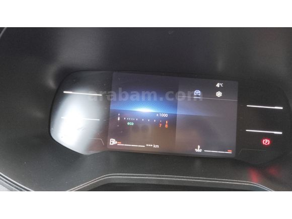 Sahibinden Renault Clio 1.0 SCe Equilibre 2023 Model 