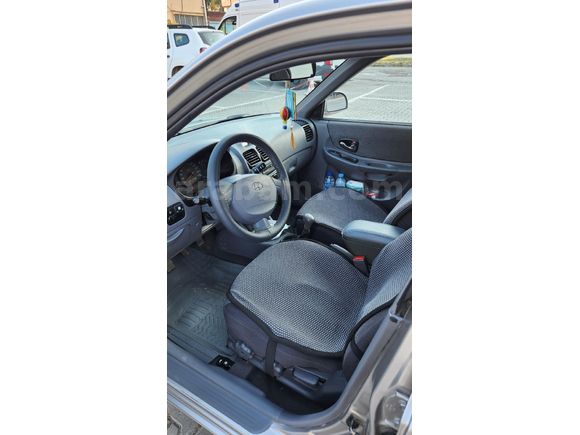 Memurdan Hyundai Accent Admire