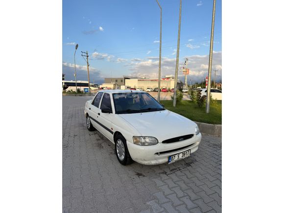 Değişensiz Sahibinden Ford Escort 1.6 CLX 1998 Model
