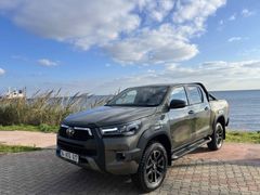 Sahibinden Toyota Hilux 2.4 D-4D 4x4 Invincible 2023 Model 