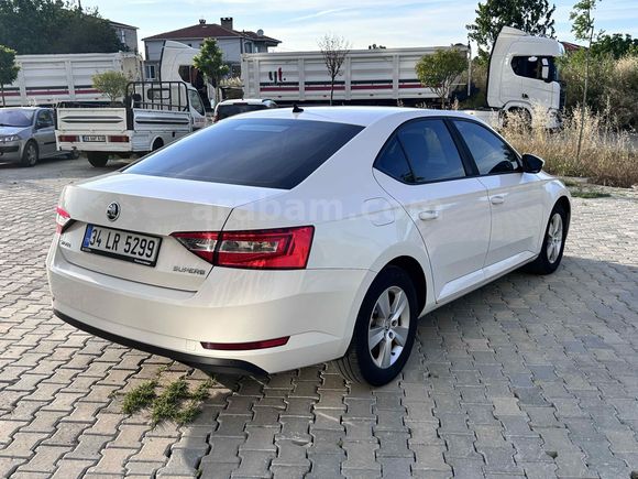 ORİJİNAL SKODA SUPERB 2016  