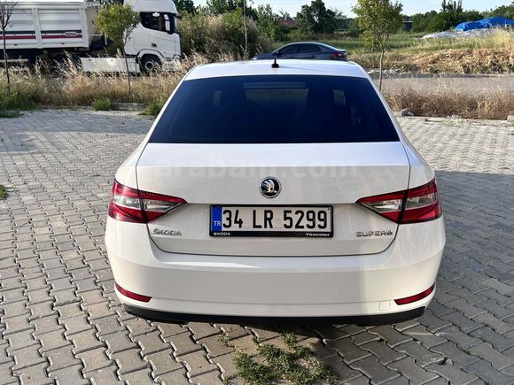 ORİJİNAL SKODA SUPERB 2016  