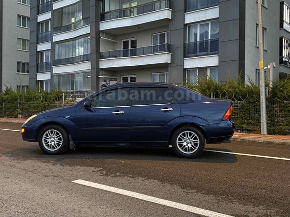 Sahibinden Ford Focus 1.6 Ghia 2001 Model 
