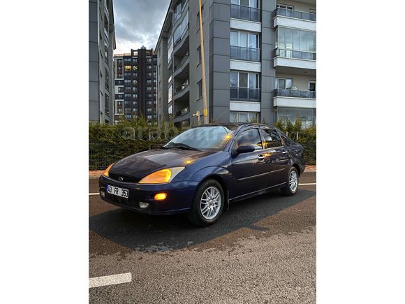 Sahibinden Ford Focus 1.6 Ghia 2001 Model 
