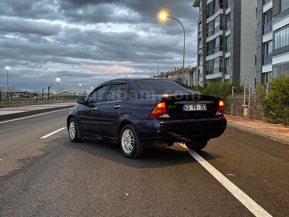 Sahibinden Ford Focus 1.6 Ghia 2001 Model 
