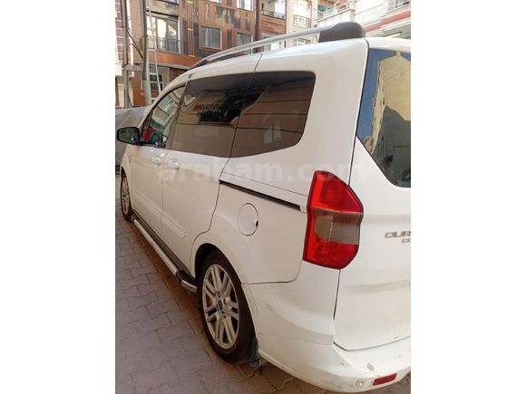 Sahibinden Ford Tourneo Courier 1.6 Titanyum plus 2016 Model
