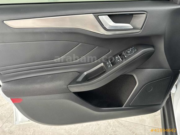 27BİN KM FOCUS TİTANİUM BOYASIZ OTOMATİK