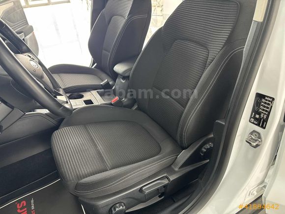 27BİN KM FOCUS TİTANİUM BOYASIZ OTOMATİK