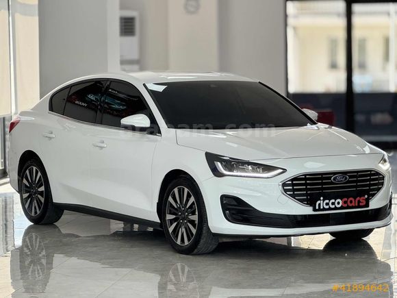27BİN KM FOCUS TİTANİUM BOYASIZ OTOMATİK