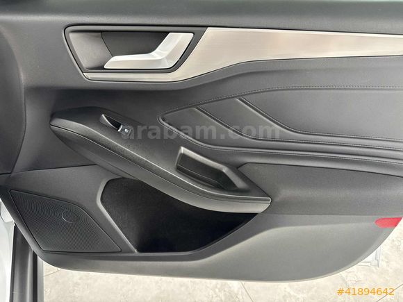 27BİN KM FOCUS TİTANİUM BOYASIZ OTOMATİK